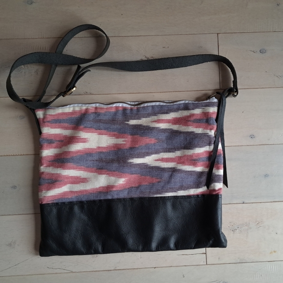 Grace Design / Canadian Made Vegan Boho Bag - Picture 3 of 11